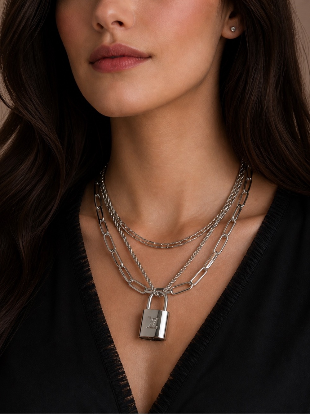 Louis Vuitton Silver Lock #305 and 2 Keys (necklace included)